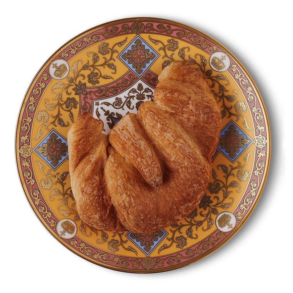Library Collection 8&quot; plate with croissant