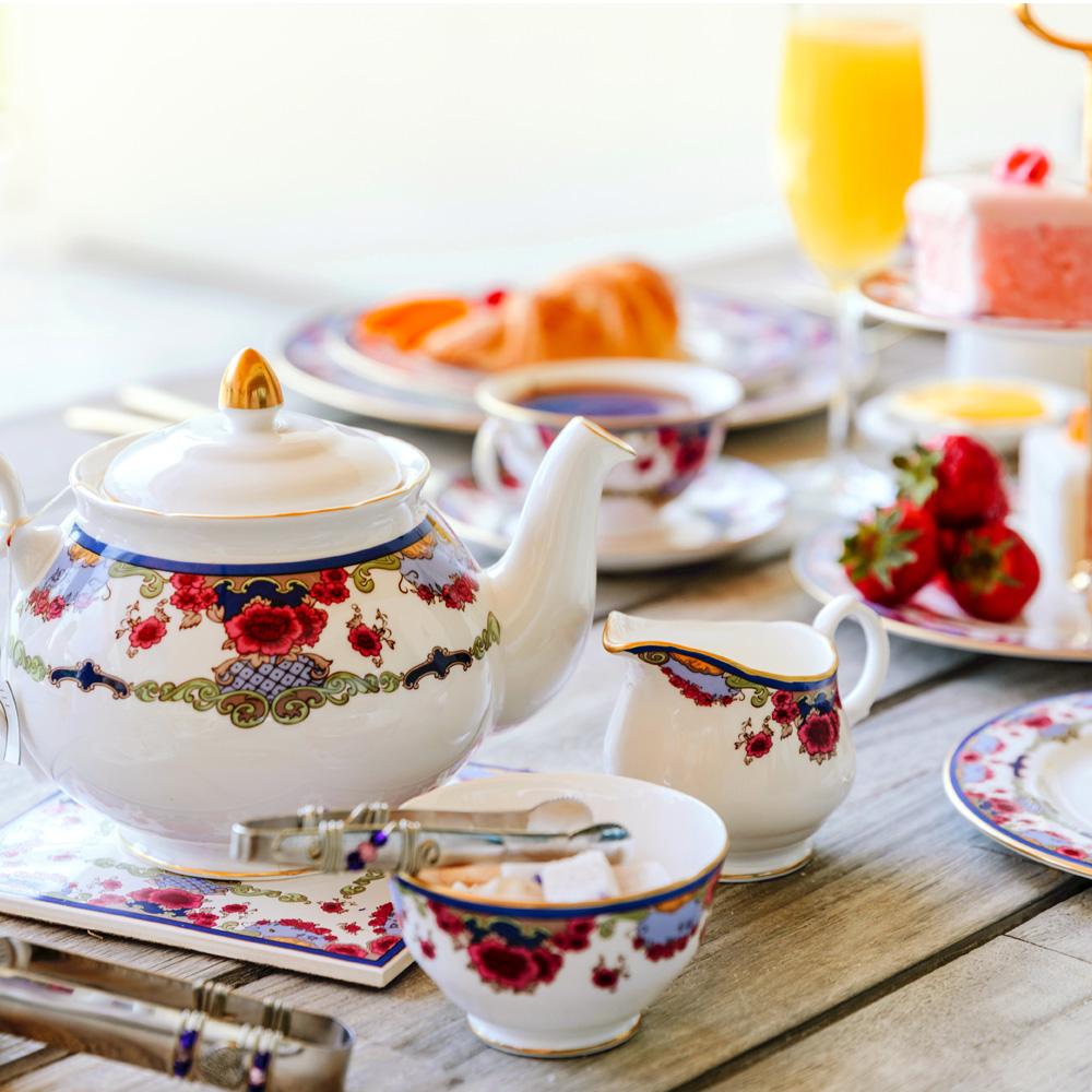 Empress Royal China Teapot - 4 cup in Tea Setting