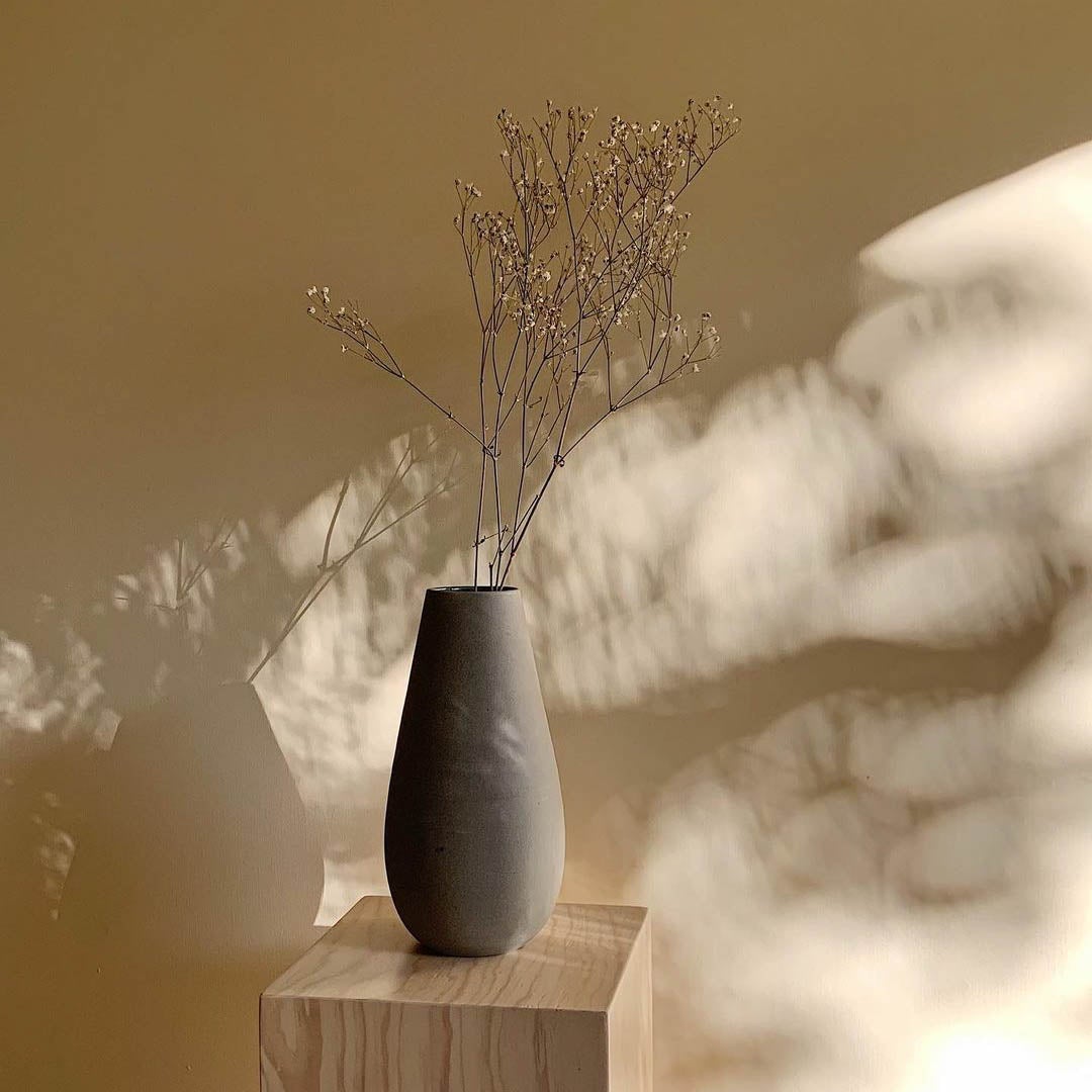 Gota Vase | L Vases + Planters